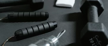 14 Best Workout Equipment And Accessories For Beginners
