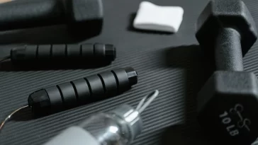 14 Best Workout Equipment And Accessories For Beginners